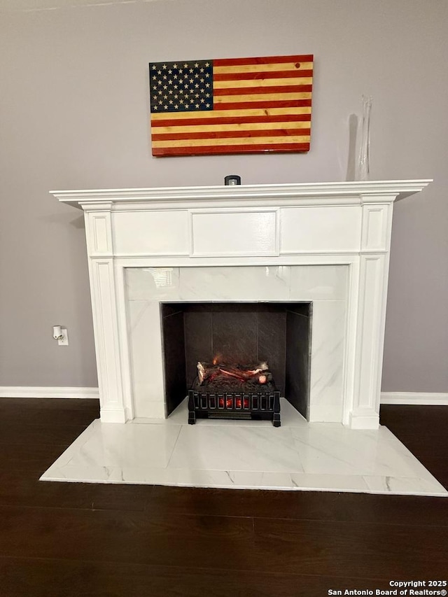 803 Leland, Kenedy, TX 78119 - detailed view of a fireplace