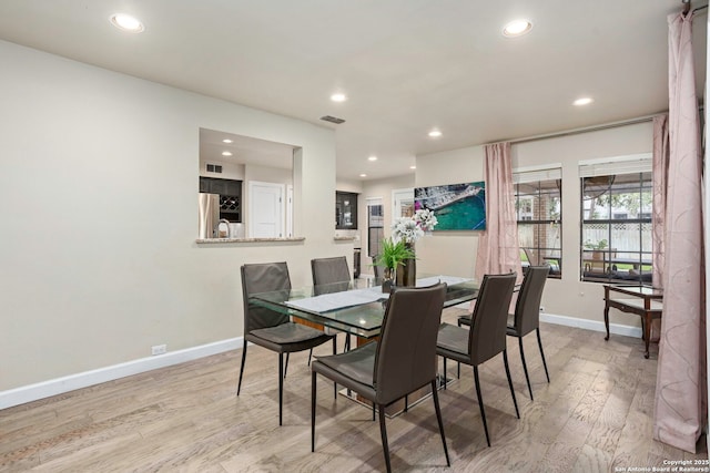 2915 Quail Oak, San Antonio, TX 78232 - dining area with wood finished floors and recessed lighting