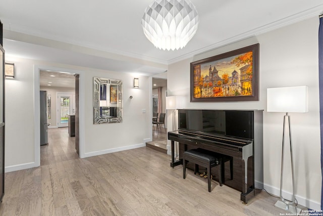 2915 Quail Oak, San Antonio, TX 78232 - sitting room featuring light wood-type flooring and ornamental molding