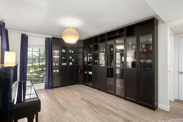 2915 Quail Oak, San Antonio, TX 78232 - dining area with wood finished floors