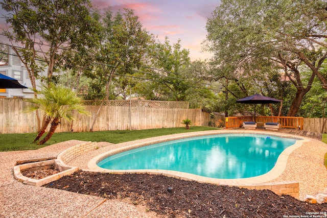 2915 Quail Oak, San Antonio, TX 78232 - pool at dusk featuring a fenced backyard