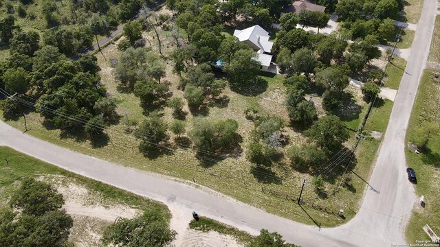 101 Chuckwagon Ln, Vernia, TX 78121