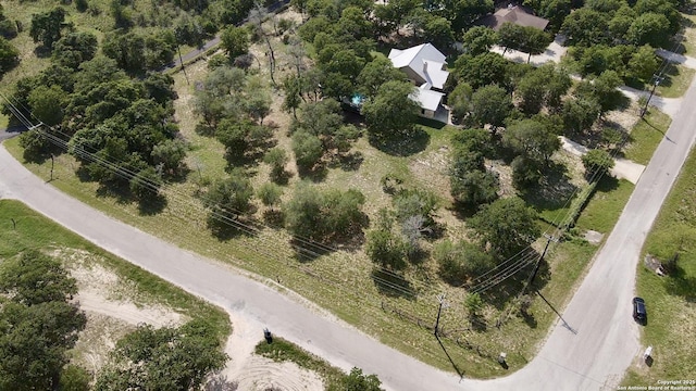 101 Chuckwagon Ln, Vernia, TX 78121