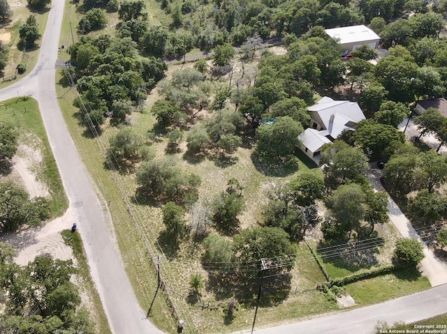101 Chuckwagon Ln, Vernia, TX 78121
