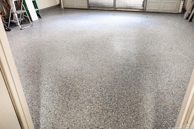 13322 Galicia, Universal City, TX 78148 - detailed view of speckle patterned floor