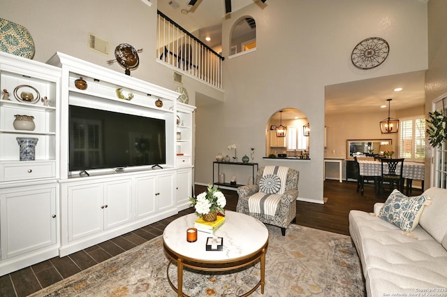 21539 Bubbling Crk, San Antonio, TX 78259 - living area featuring dark wood finished floors and a high ceiling
