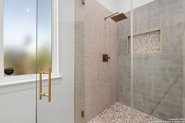 238 Cassiano St, San Antonio, TX 78204 - bathroom featuring a stall shower