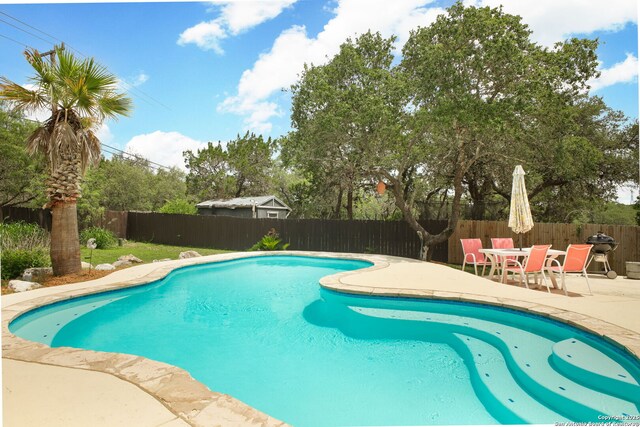 18706 Redriver, San Antonio, TX 78259 - view of swimming pool featuring a patio area and a fenced backyard