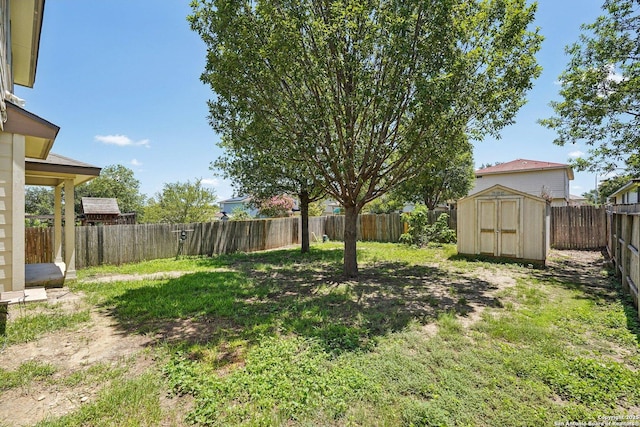 614 Granite Clf, San Antonio, TX 78251 - fenced backyard featuring a storage shed