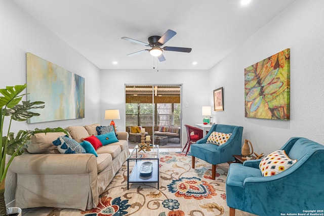 112 Meadow Way, Converse, TX 78109 - living area featuring a ceiling fan and recessed lighting