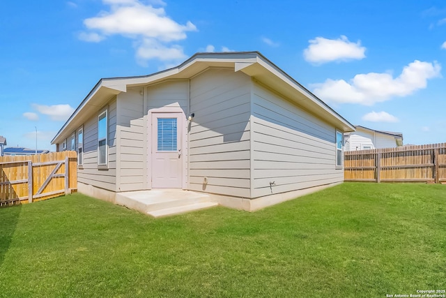 5722 Tanquil Cv, Converse, TX 78109 - rear view of property with a fenced backyard