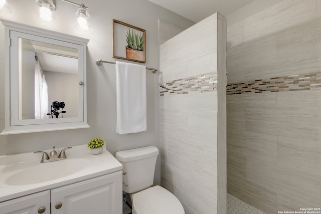 3719 Pipers Rdg, San Antonio, TX 78251 - bathroom with vanity and tiled shower