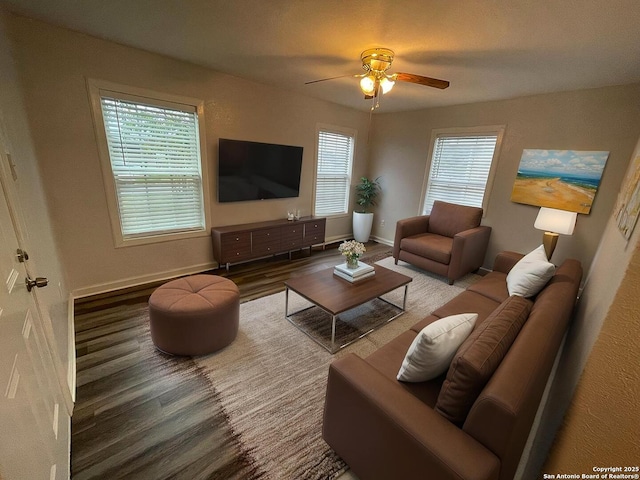 2025 Texas, San Antonio, TX 78228 - living area with wood finished floors and ceiling fan