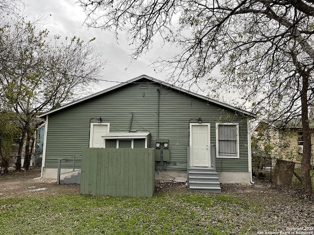 2025 Texas, San Antonio, TX 78228 - rear view of house featuring entry steps