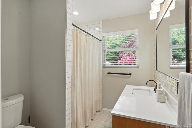 619 Olney Dr, San Antonio, TX 78209 - full bathroom featuring vanity and curtained shower
