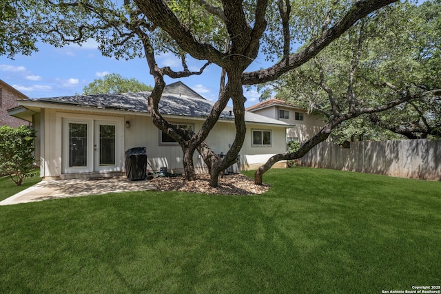 8810 Sebec Cir, San Antonio, TX 78250 - rear view of house with a patio