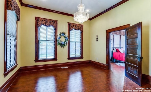 9248 Fm 725, Mcqueeney, TX 78123 - spare room with wood finished floors, a chandelier, and crown molding