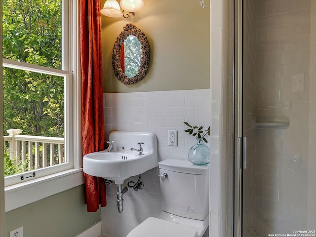 520 E Mulberry, San Antonio, TX 78212 - full bathroom featuring healthy amount of natural light, tile walls, and a shower stall