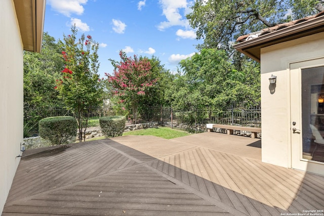 22715 Colibries, San Antonio, TX 78261 - wooden deck with a fenced backyard