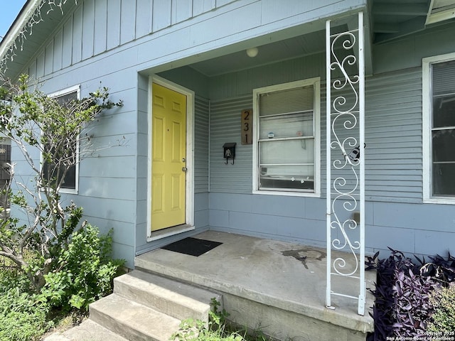 231 Carroll, San Antonio, TX 78225 - property entrance featuring board and batten siding