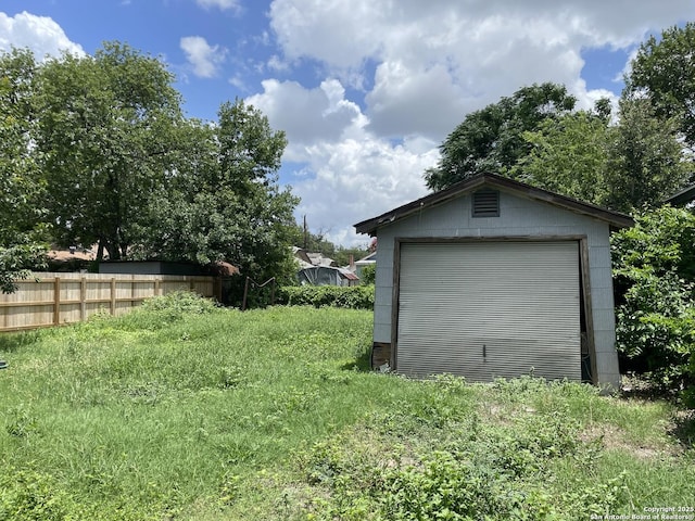 231 Carroll, San Antonio, TX 78225 - view of detached garage
