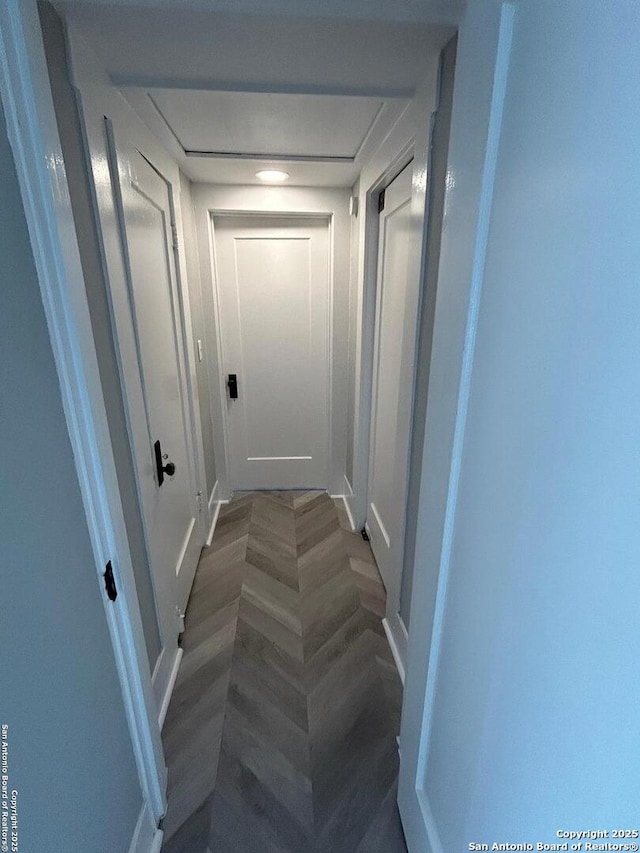 635 E Gonzales, Seguin, TX 78155 - hall with baseboards