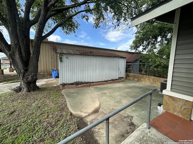 635 E Gonzales, Seguin, TX 78155 - view of outbuilding