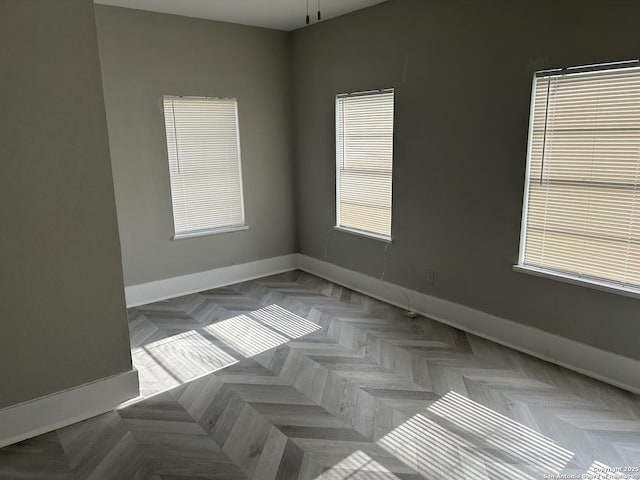 635 E Gonzales, Seguin, TX 78155 - spare room featuring baseboards