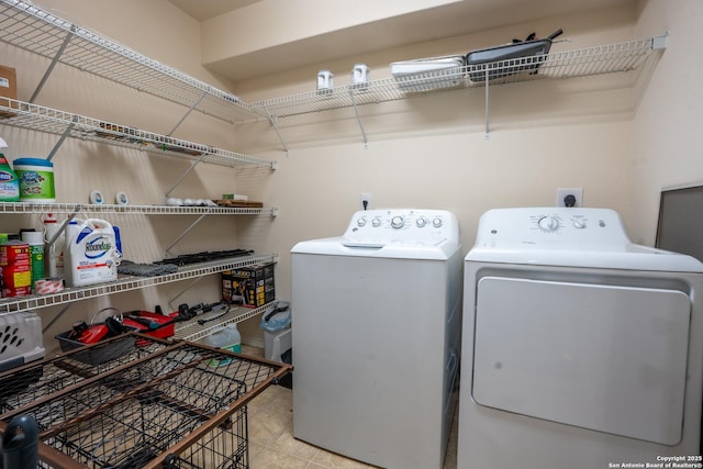 9534 Anderson Way, Converse, TX 78109 - washroom featuring independent washer and dryer and light tile patterned flooring
