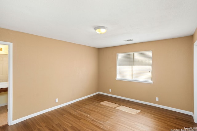 3415 Highline, San Antonio, TX 78261 - unfurnished room with wood finished floors and baseboards