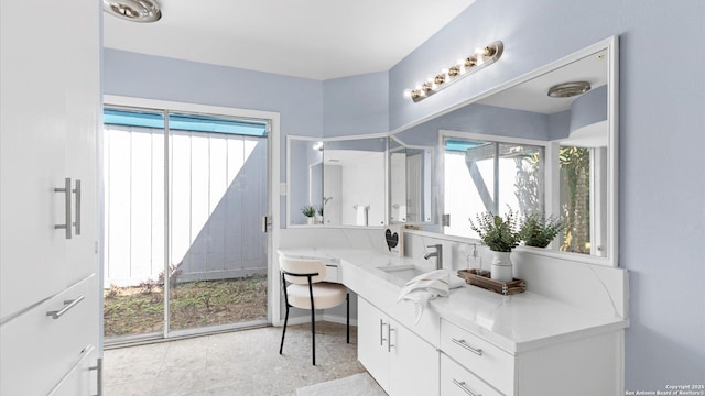 1318 Mount Vieja, San Antonio, TX 78213 - bathroom featuring vanity