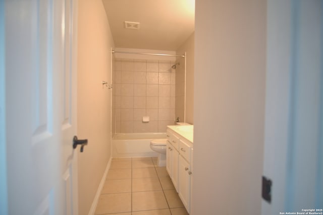 24123 Horse Pr, San Antonio, TX 78261 - full bath with tile patterned floors, vanity, and shower / tub combination