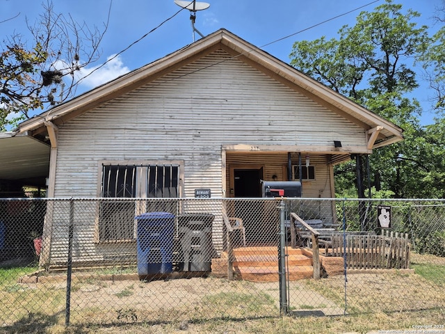 337 Pendleton, San Antonio, TX 78204 - rear view of house