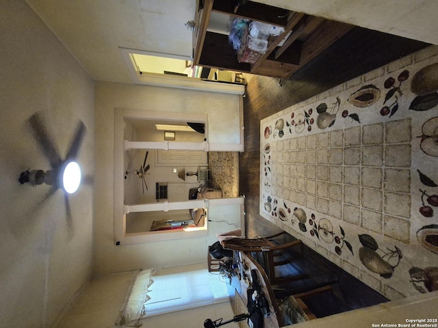 337 Pendleton, San Antonio, TX 78204 - view of kitchen