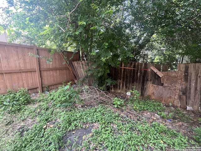 5212 Vinecrest, Kirby, TX 78219 - view of fenced backyard