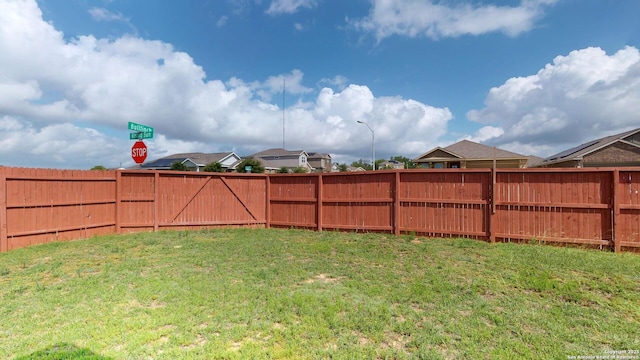 2076 Meadow Pipit, New Braunfels, TX 78130 - view of fenced backyard