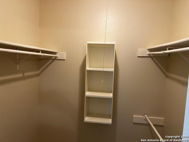 9351 Dover Rdg, San Antonio, TX 78250 - view of spacious closet