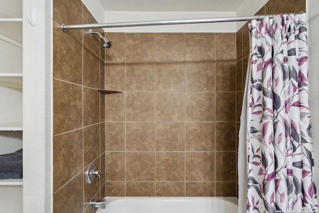 1826 Strawhouse, San Antonio, TX 78245 - full bathroom with shower / bath combo