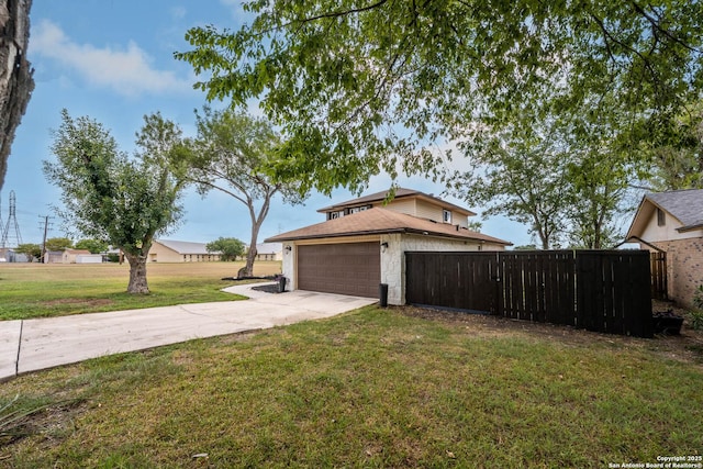 6914 Ludgate, San Antonio, TX 78239 - view of side of home featuring concrete driveway and a garage