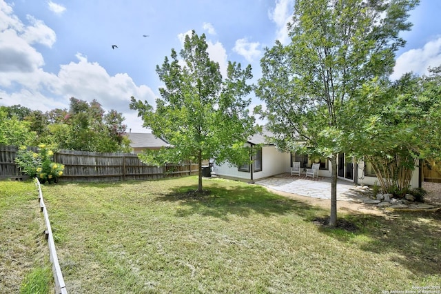 7259 Sunlit Trl, San Antonio, TX 78244 - view of yard with a patio