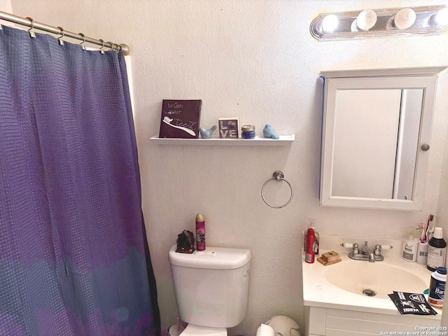 11733 Spring Rdg, San Antonio, TX 78249 - bathroom with vanity and a shower with curtain