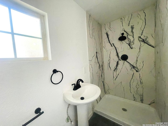 3022 El Paso, San Antonio, TX 78207 - bathroom featuring a marble finish shower