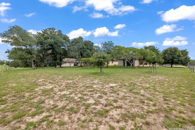 173 Great Oaks Ln, Vernia, TX 78121 - view of yard