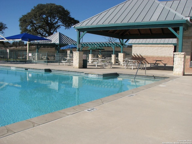 555 Mystic Pkwy, Spring Branch, TX 78070 - community pool with a gazebo and a patio