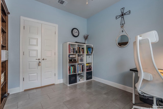 13822 Greater Straw, San Antonio, TX 78254 - home office featuring baseboards
