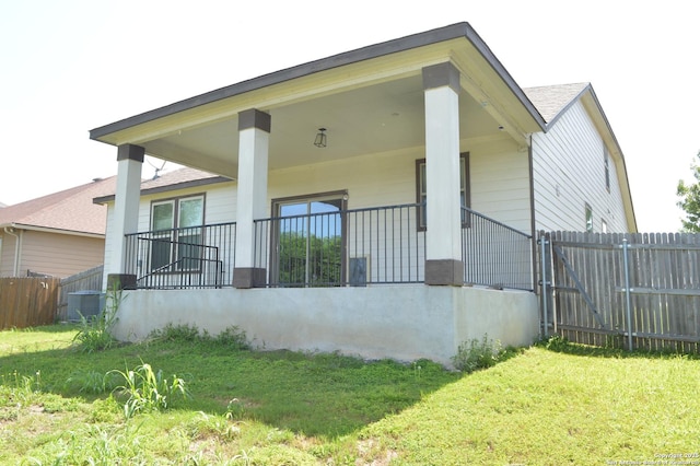 7431 Magnolia Blf, San Antonio, TX 78218 - rear view of house with roof with shingles
