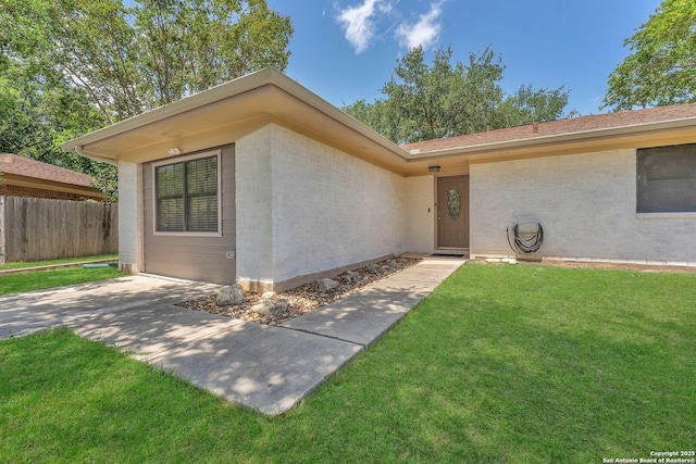 139 Navajo Cir, Cibolo, TX 78108 - doorway to property with brick siding