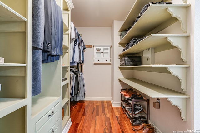 13610 Pearlstone, San Antonio, TX 78232 - walk in closet featuring wood finished floors