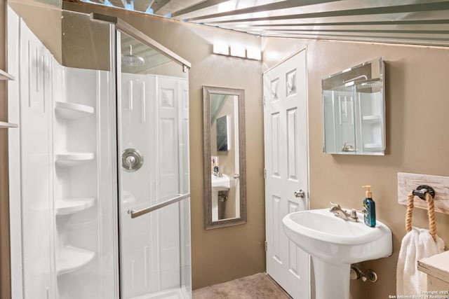 611 Wild Turkey, New Braunfels, TX 78132 - bathroom with a shower stall