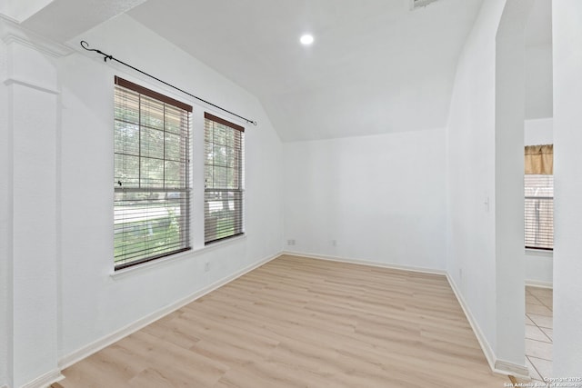 153 Bison Ln, Cibolo, TX 78108 - bonus room featuring vaulted ceiling, light wood-style floors, and recessed lighting